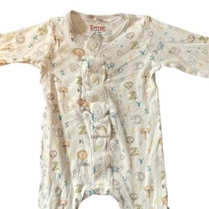 #M076, Easy Magnetic Close long sleeve footed Onesie, size 3-6 mo